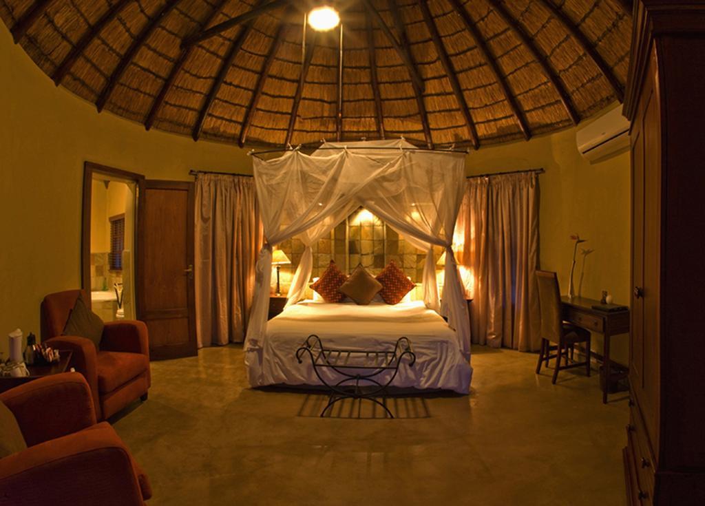 Elephant Plains Game Lodge Cagar Alam Sabi Sand Bagian luar foto